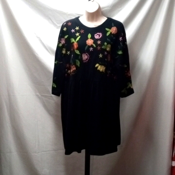 ASOS Women’s Dress, US 8, Black Embroidery Floral Print,  smock style, short sle - Picture 1 of 14